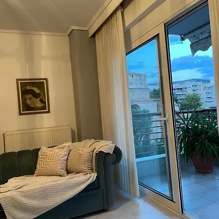 Rotunda アパート *